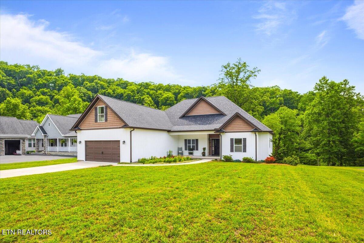 320 Wagon Lane