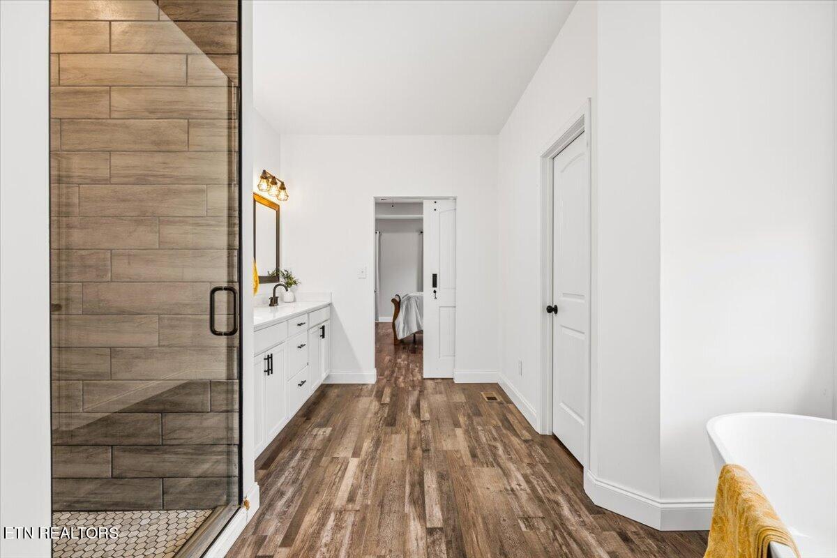 320 Wagon Lane