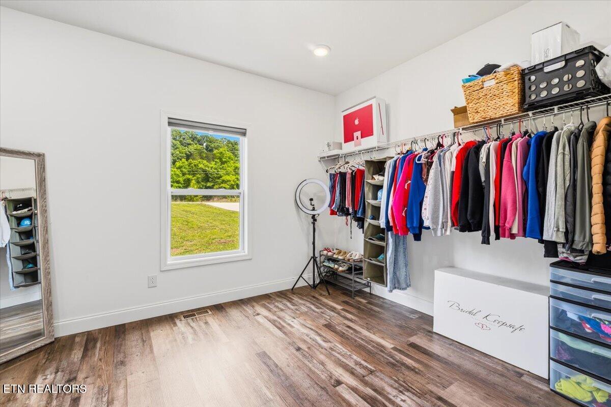 320 Wagon Lane