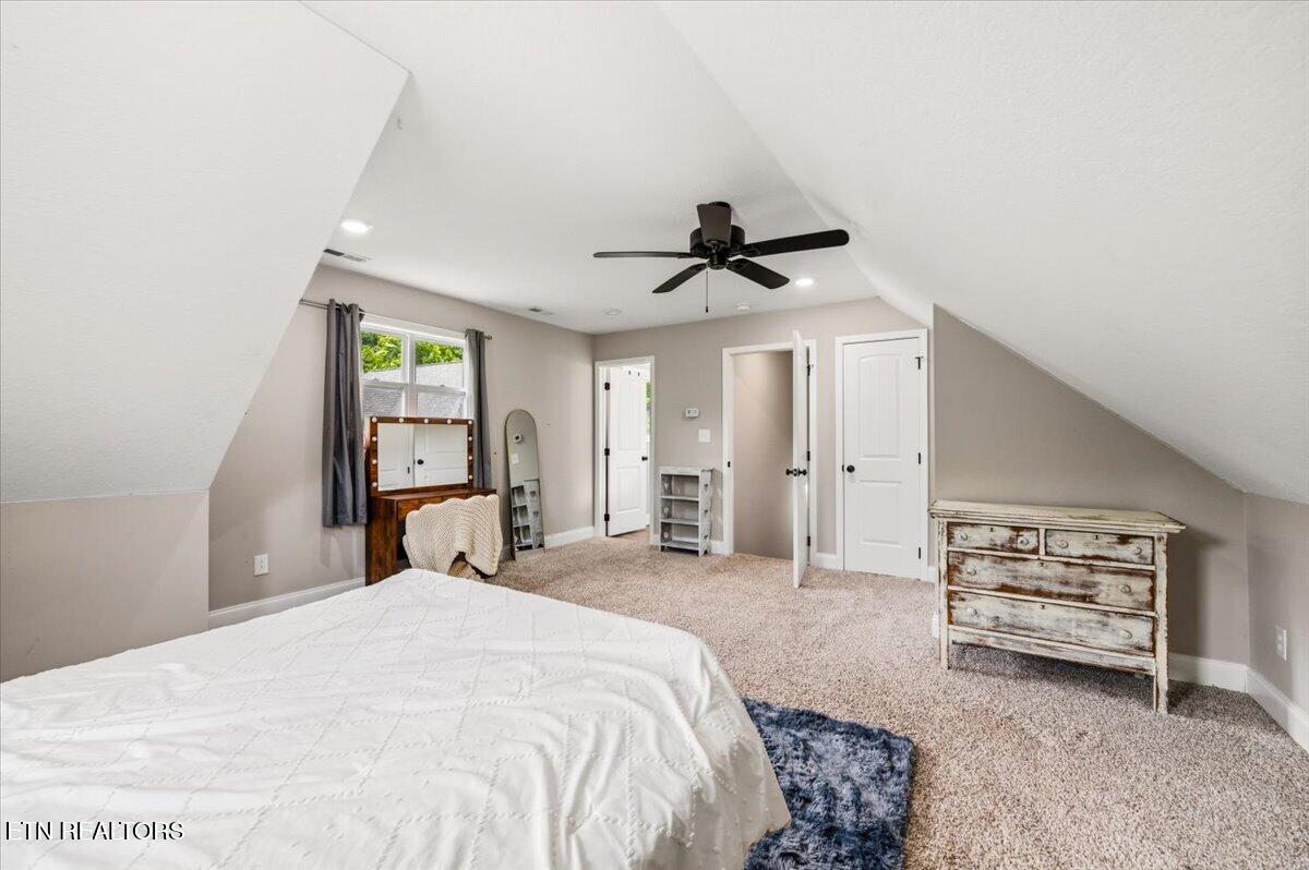 320 Wagon Lane