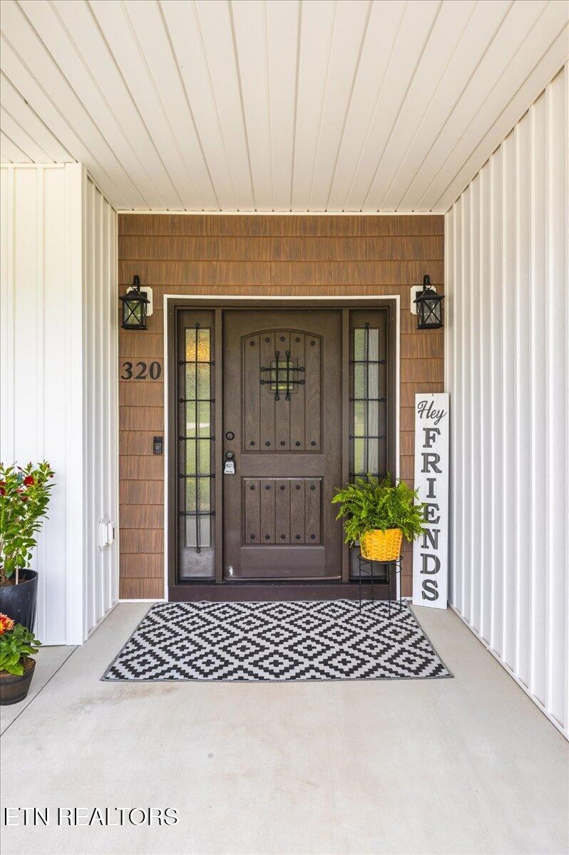 320 Wagon Lane