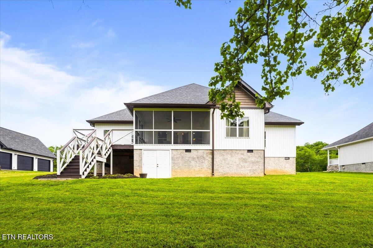 320 Wagon Lane