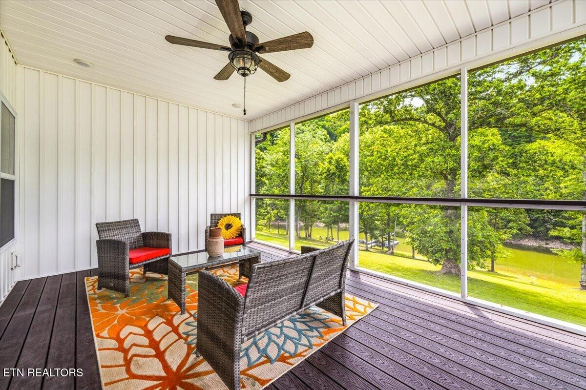 320 Wagon Lane