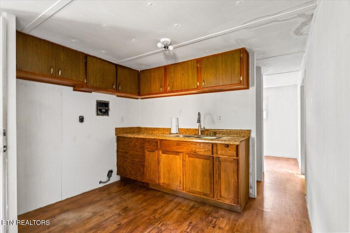 123 Sweat Lane, LaFollette