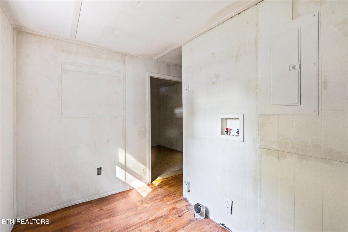 123 Sweat Lane, LaFollette