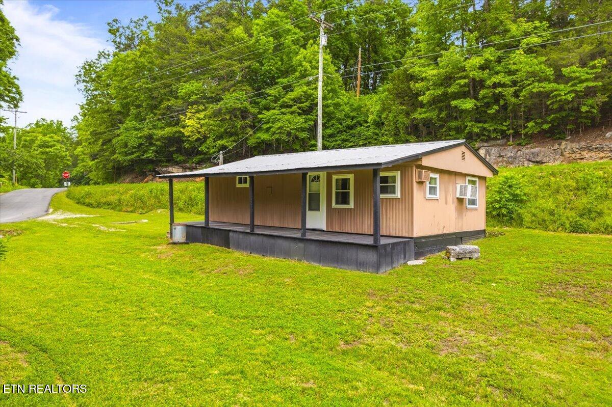 123 Sweat Lane, LaFollette
