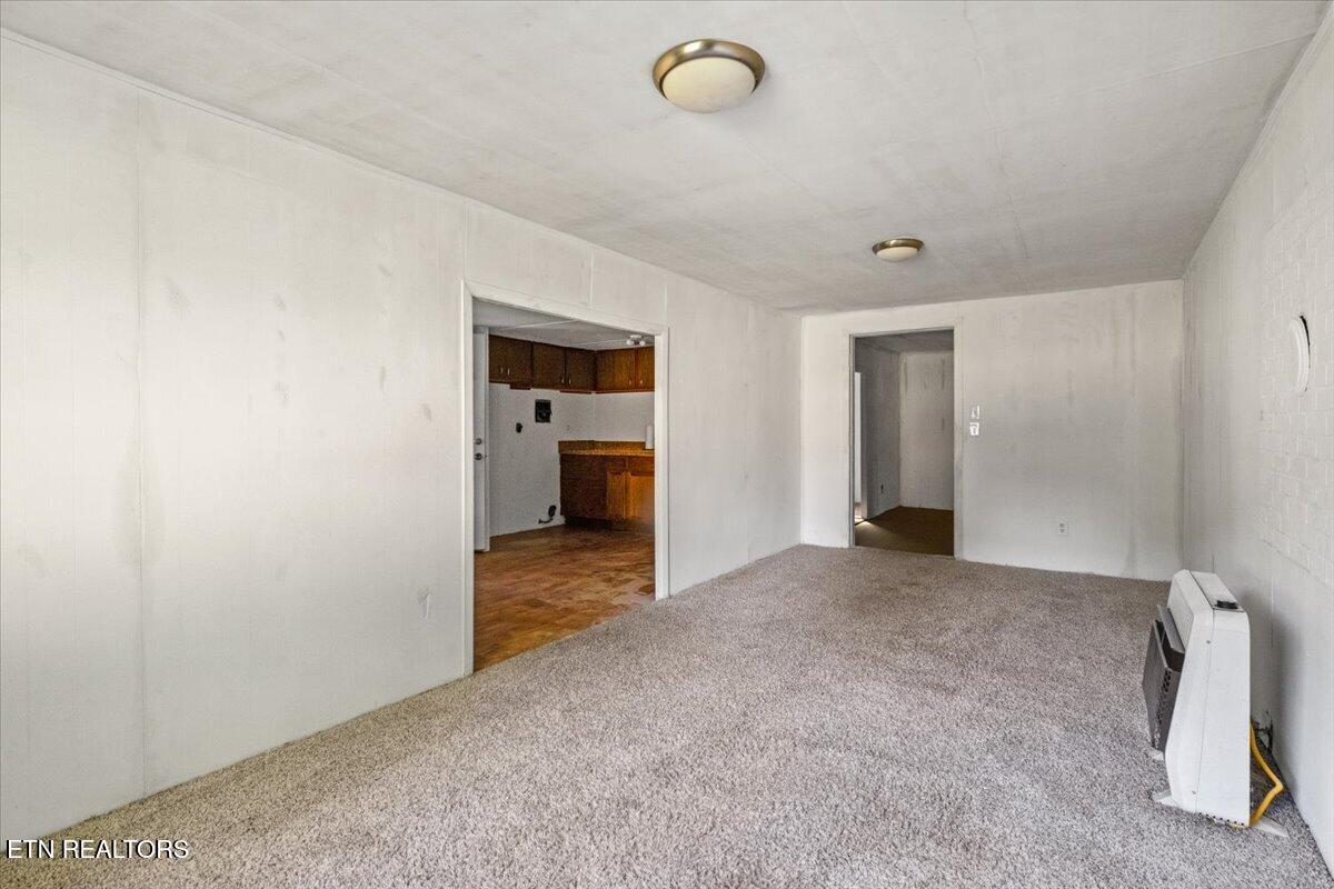 123 Sweat Lane, LaFollette