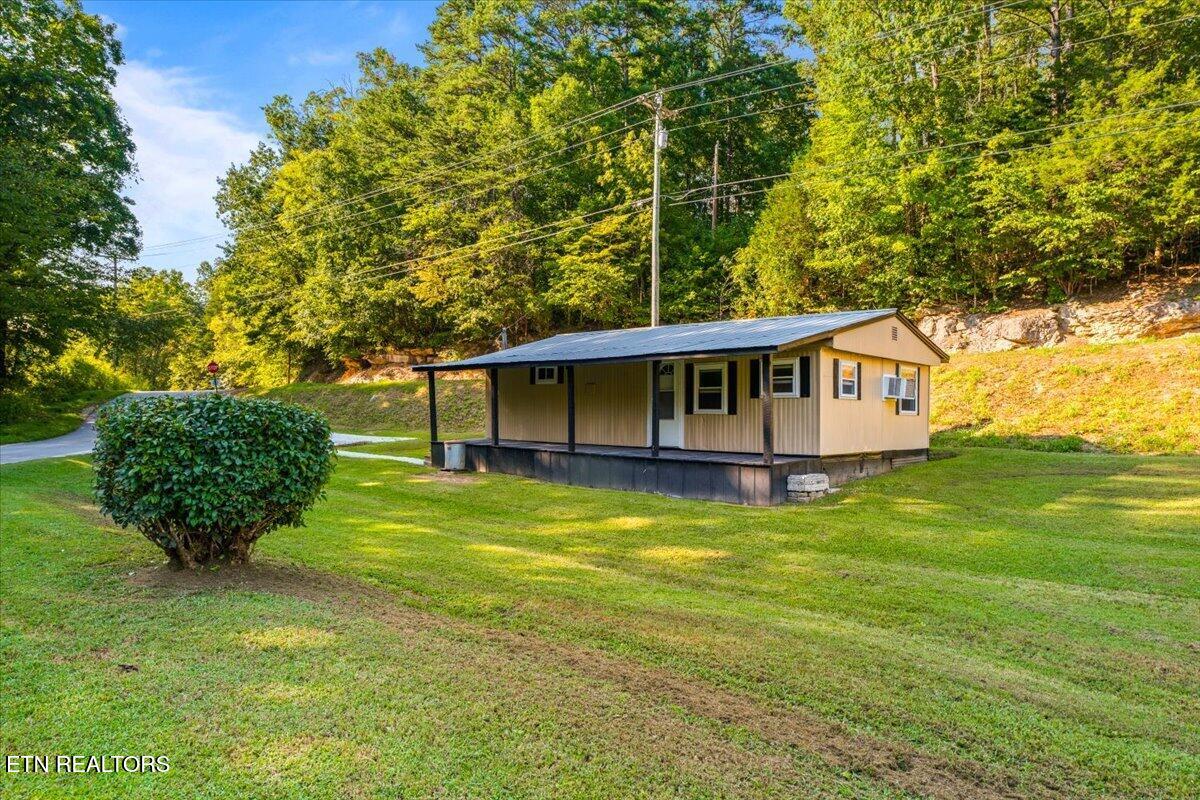 123 Sweat Lane, LaFollette