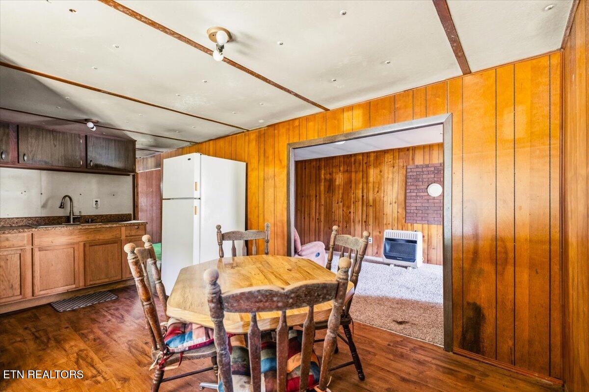 123 Sweat Lane, LaFollette