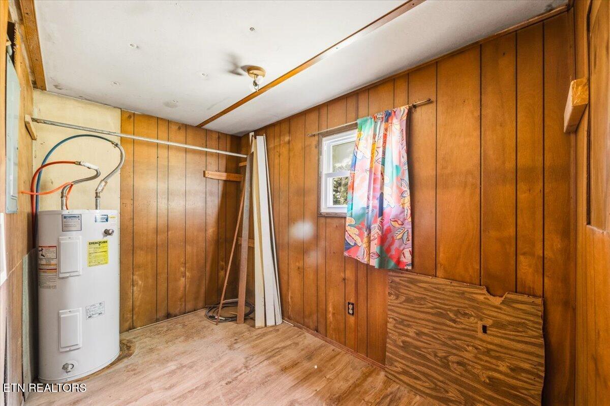 123 Sweat Lane, LaFollette