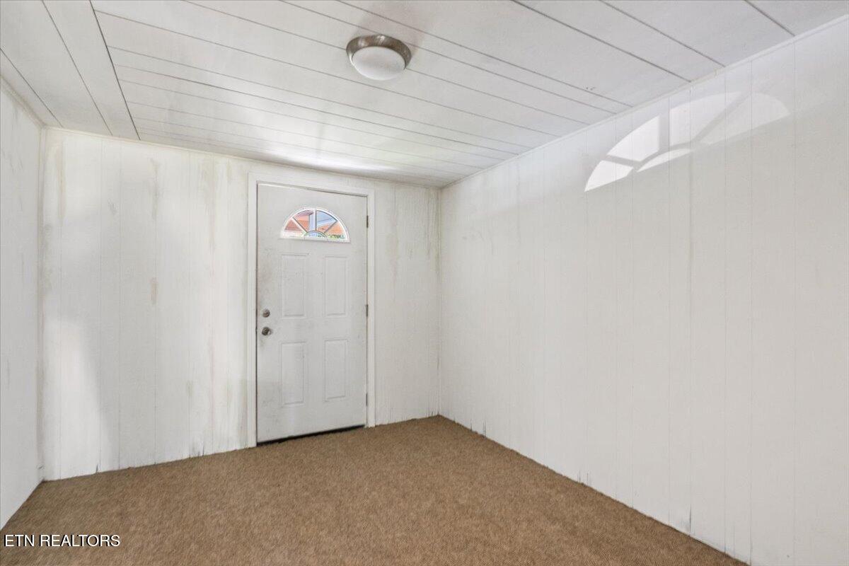 123 Sweat Lane, LaFollette