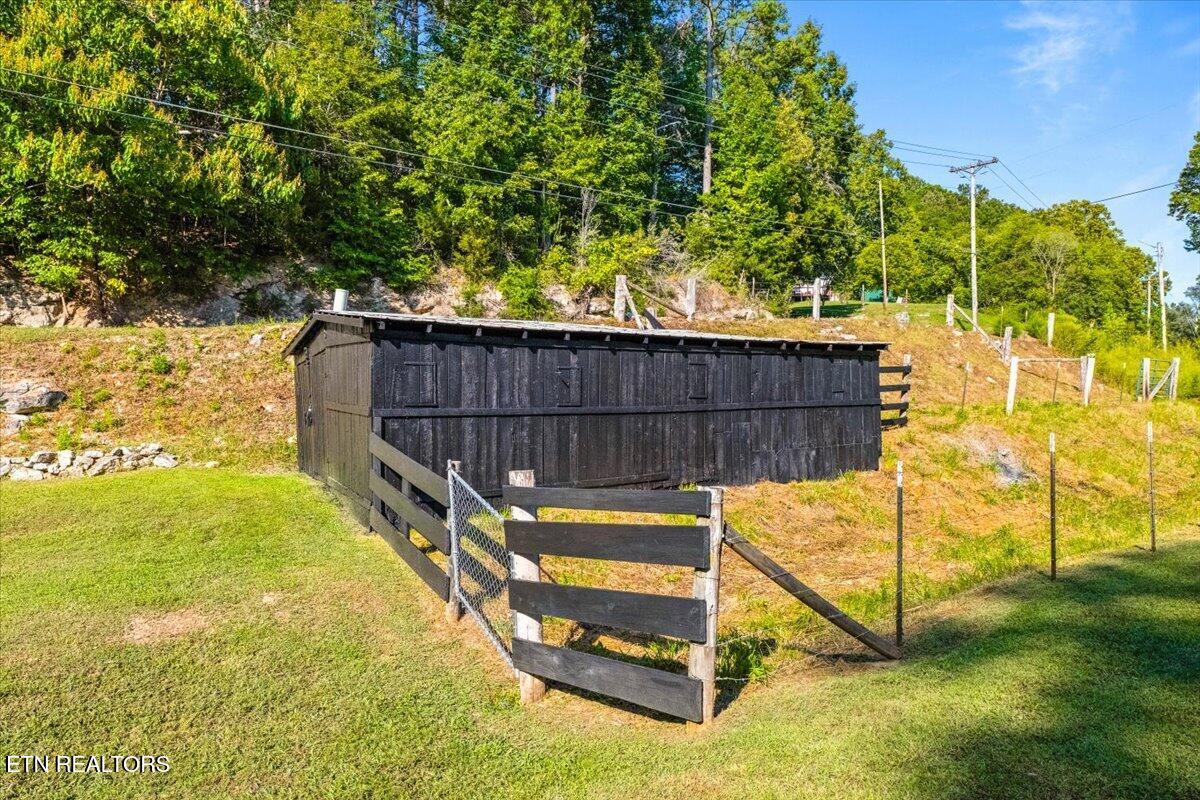 123 Sweat Lane, LaFollette