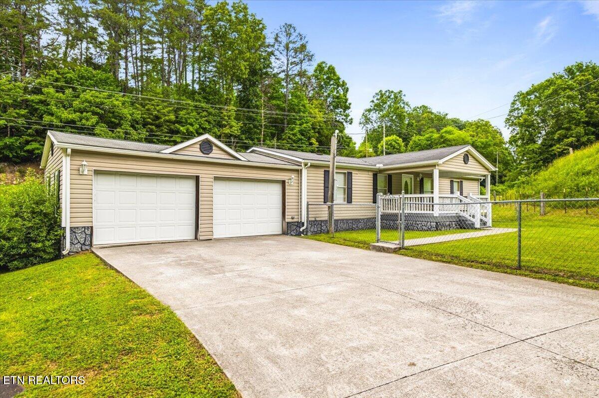 123 Sweat Lane, LaFollette