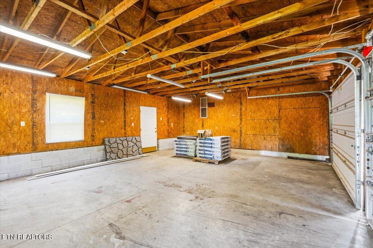 123 Sweat Lane, LaFollette