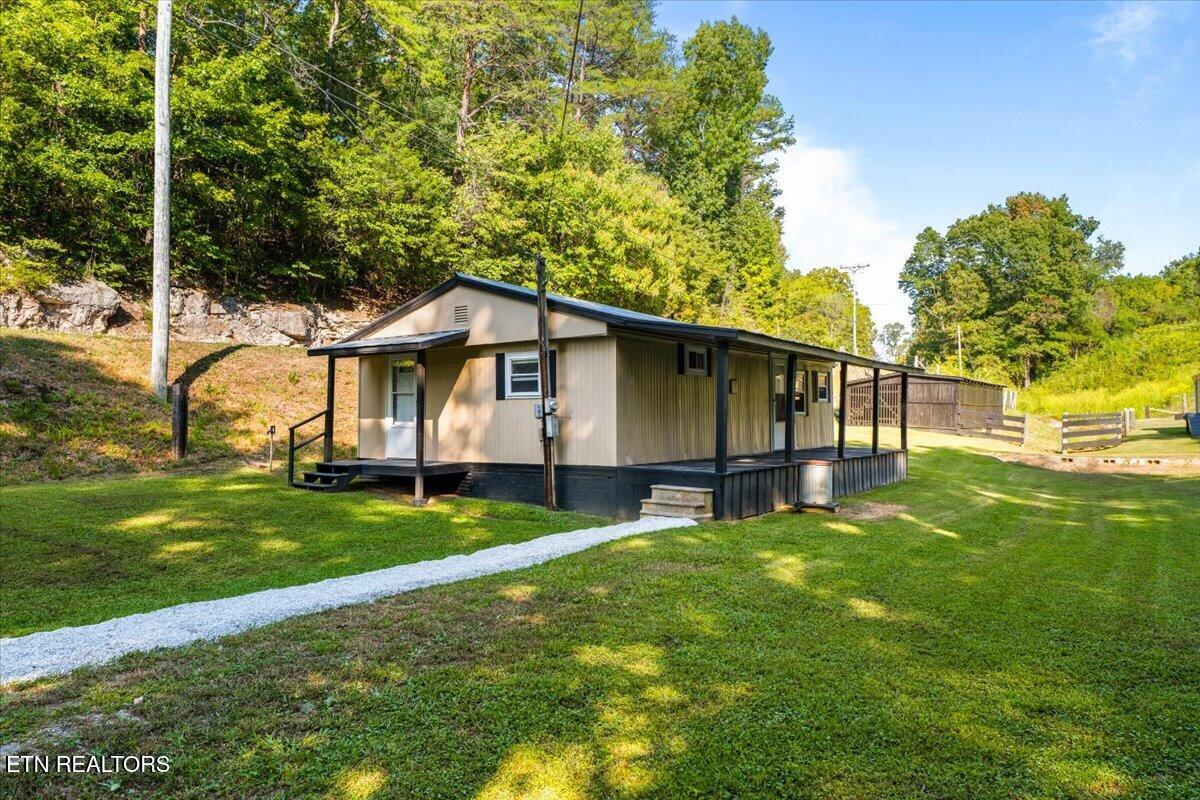 123 Sweat Lane, LaFollette