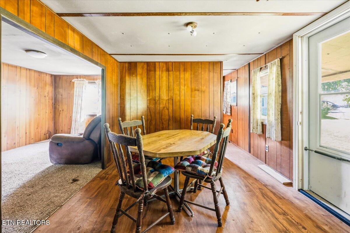 123 Sweat Lane, LaFollette