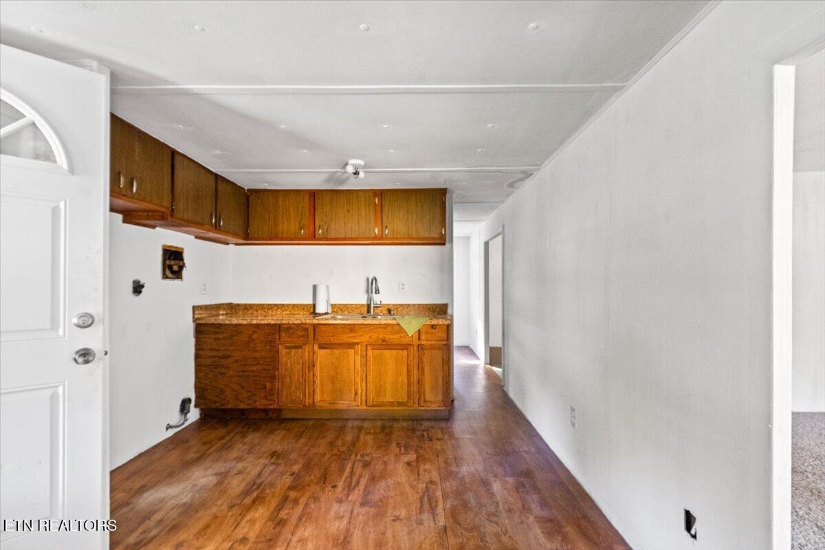 123 Sweat Lane, LaFollette