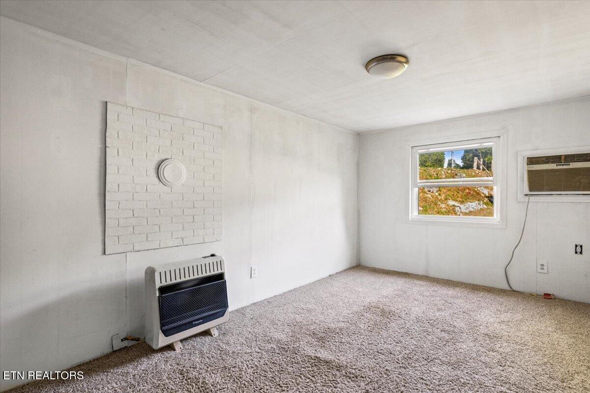 123 Sweat Lane, LaFollette