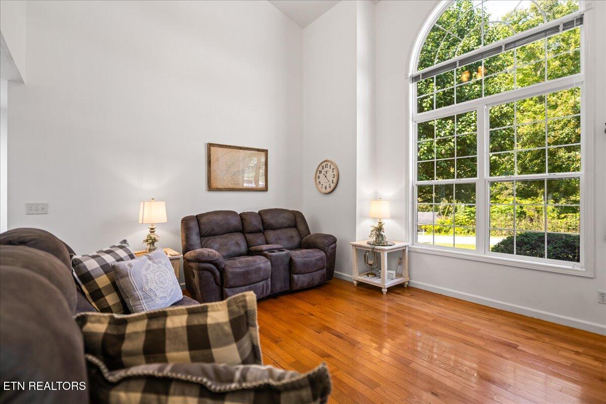 804 Pine Hollow Rd