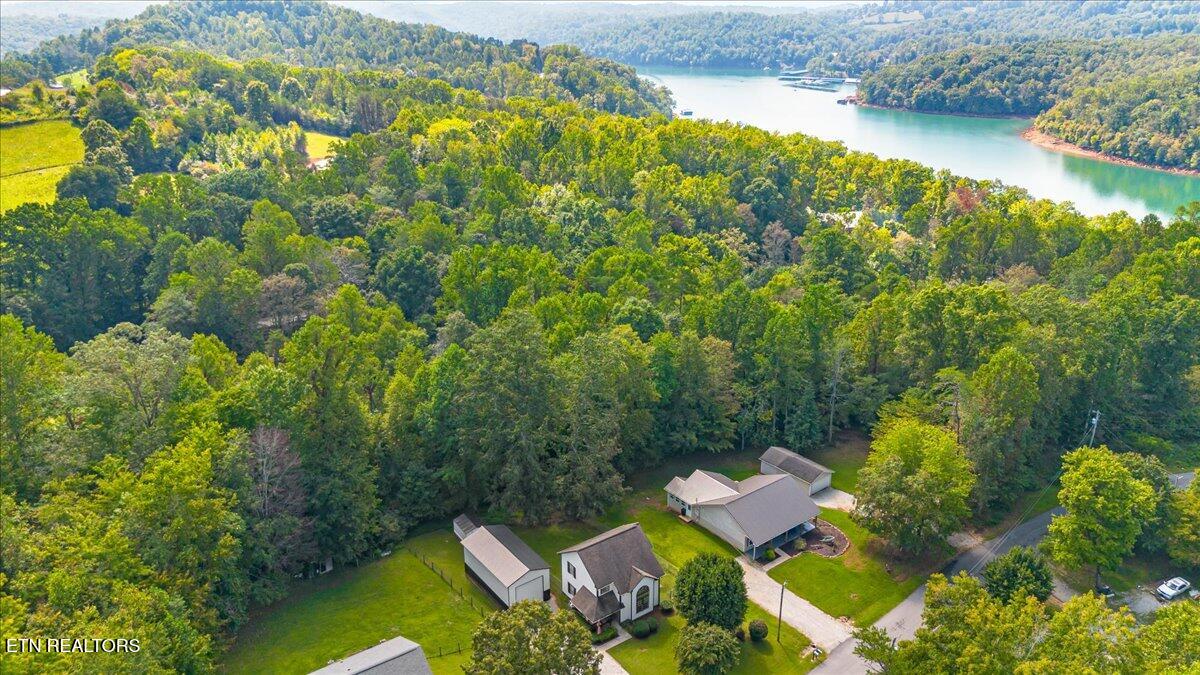 804 Pine Hollow Rd