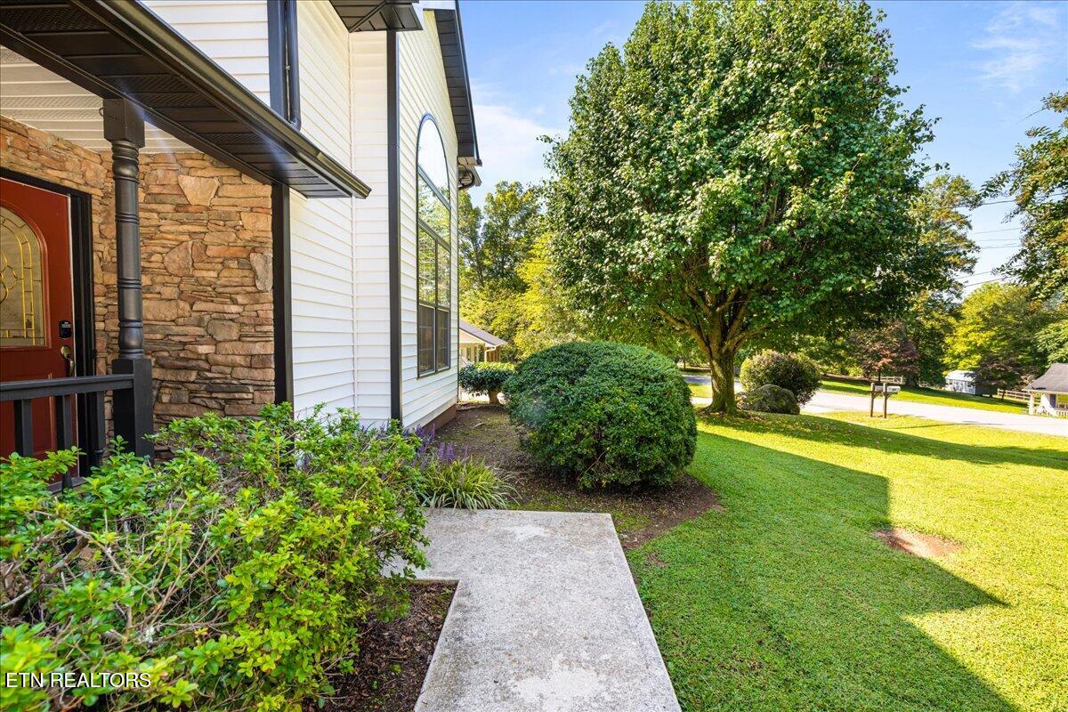 804 Pine Hollow Rd