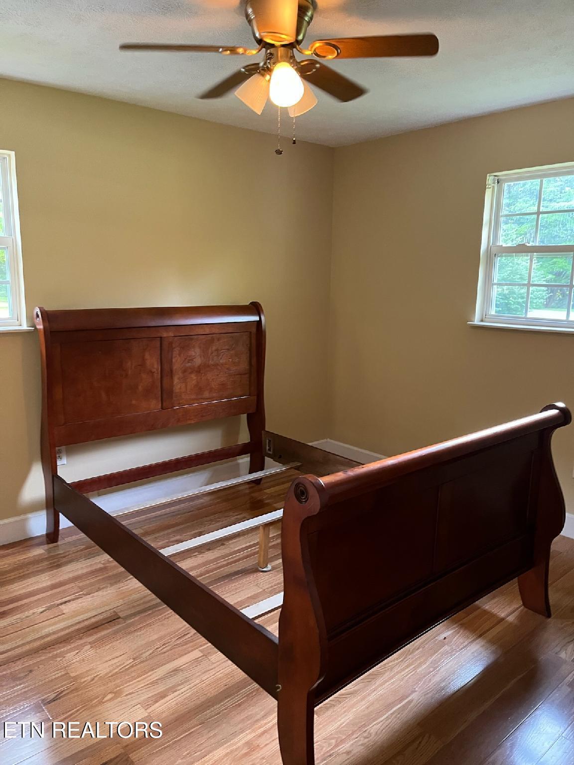 304 Shoreline Circle, LaFollette
