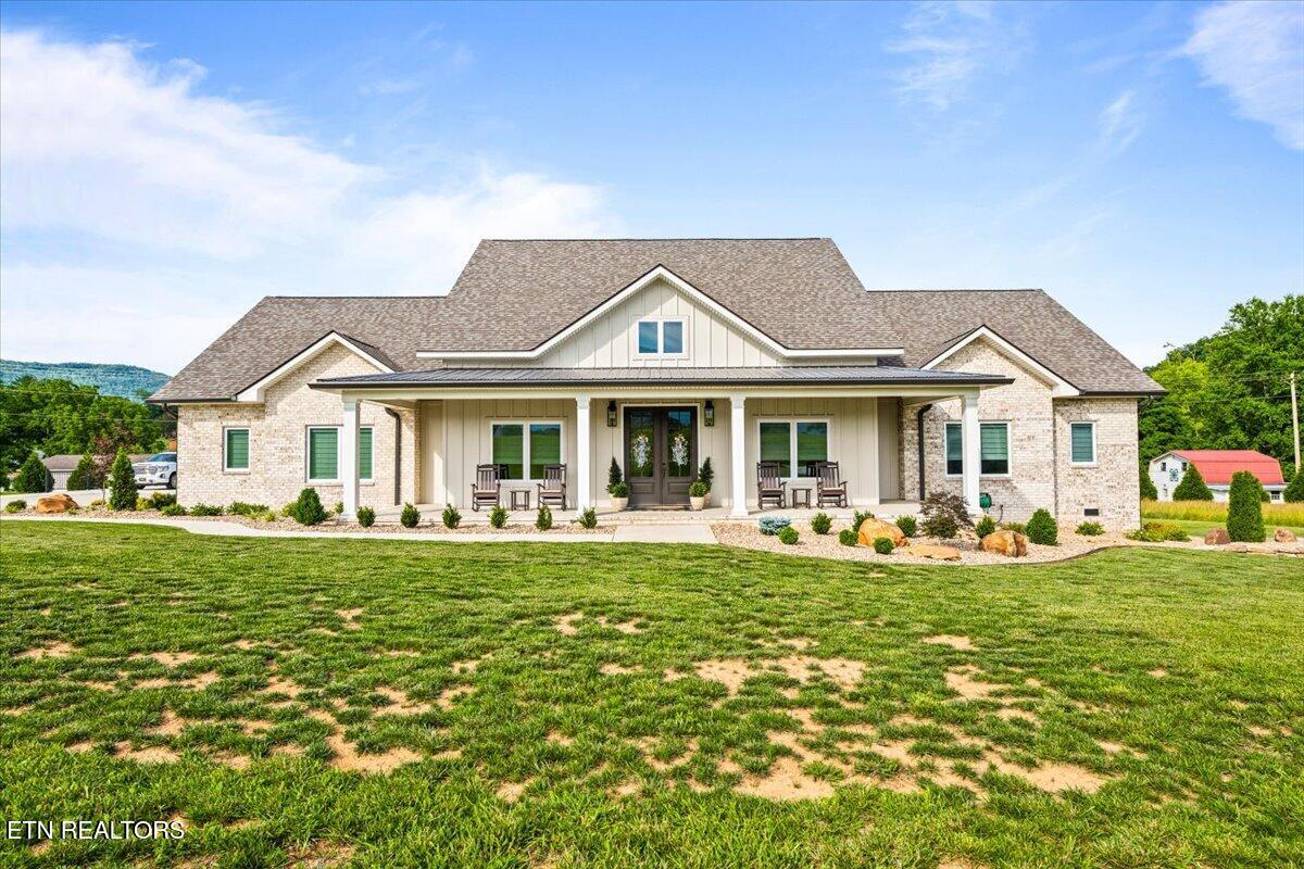 195 Grandview Lane
