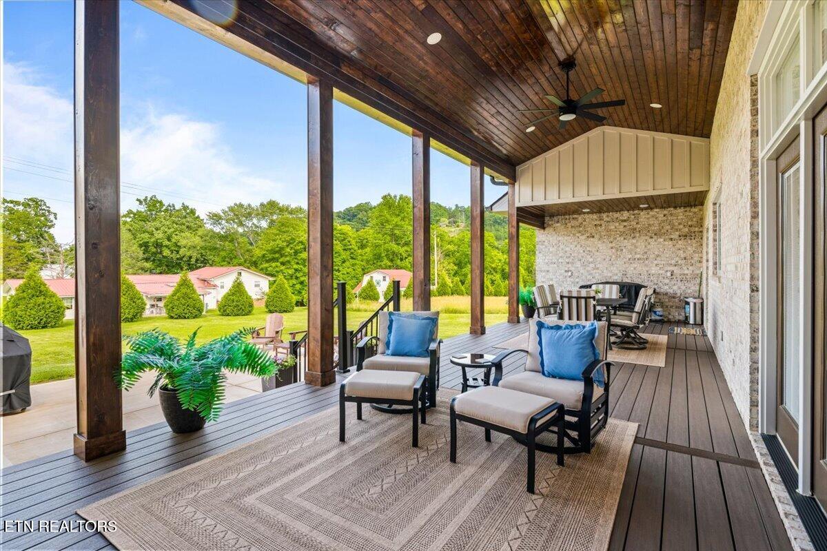 195 Grandview Lane