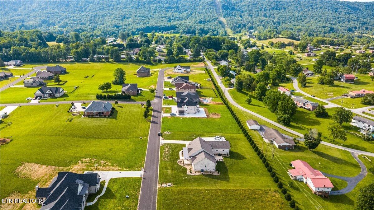 195 Grandview Lane