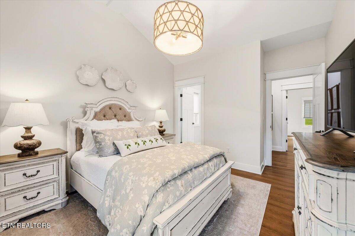 195 Grandview Lane
