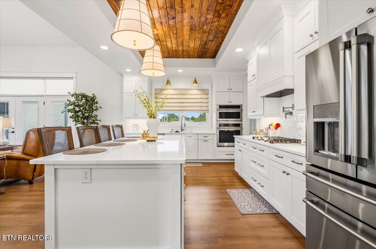195 Grandview Lane