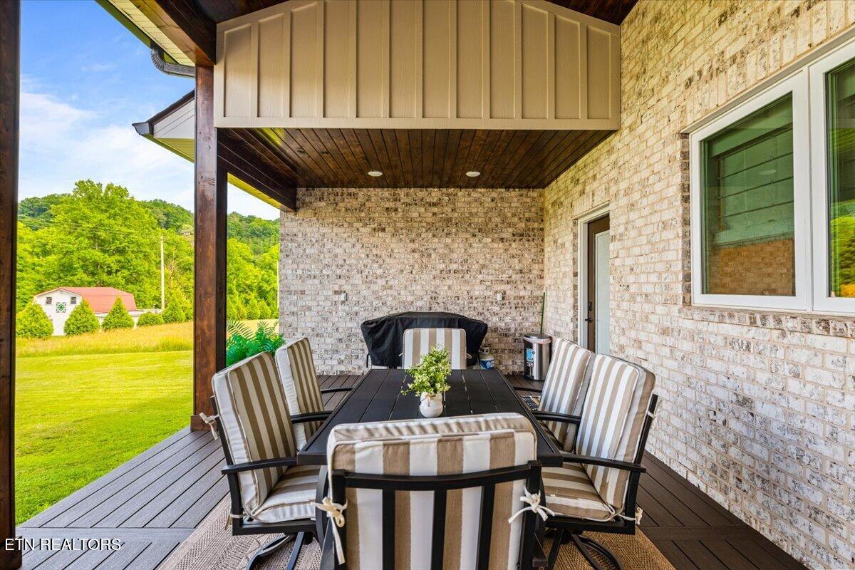 195 Grandview Lane