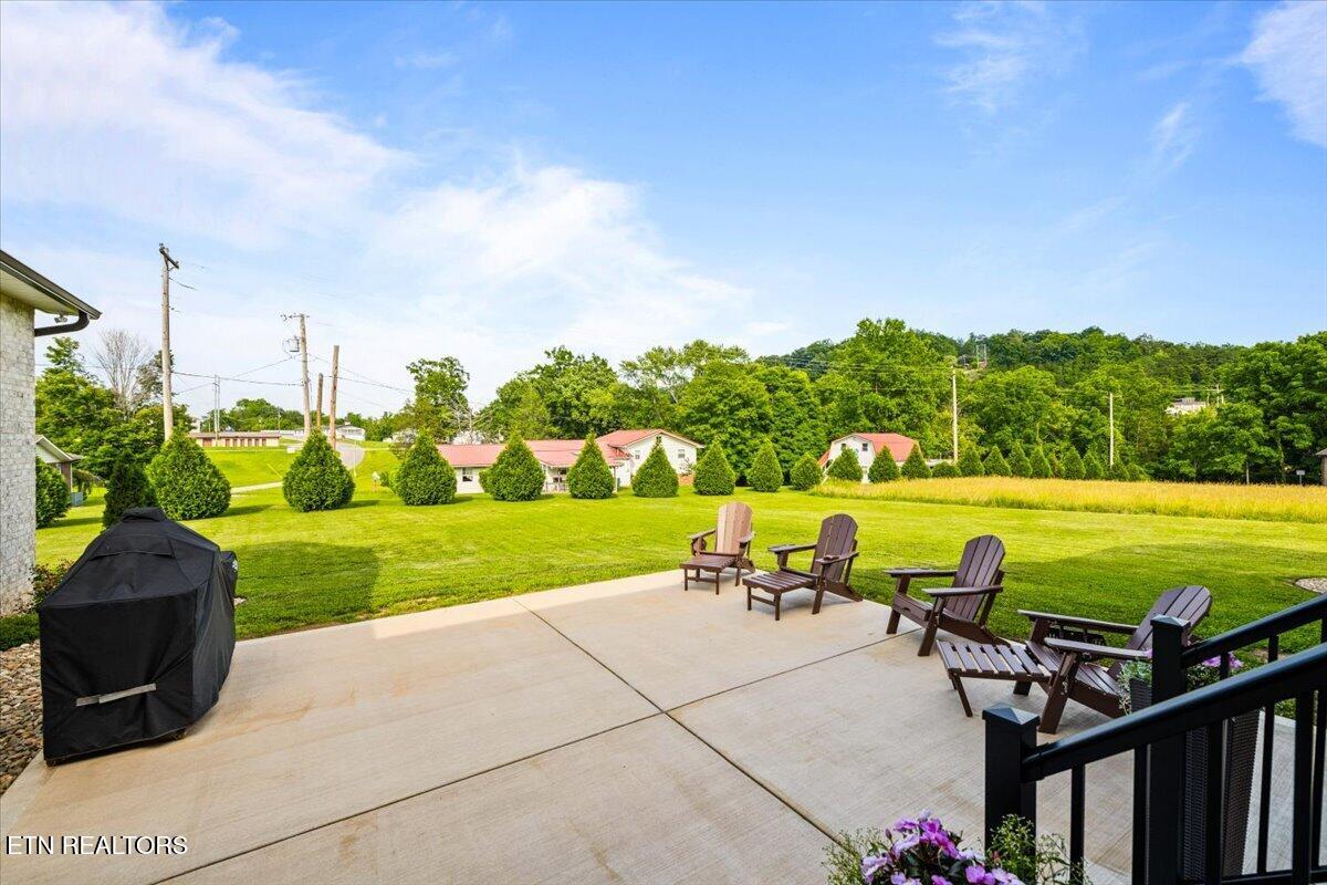 195 Grandview Lane