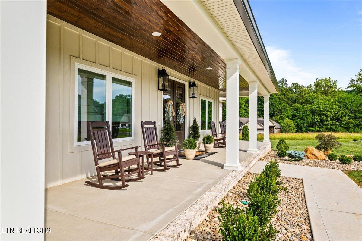 195 Grandview Lane