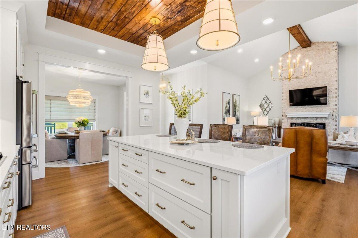 195 Grandview Lane