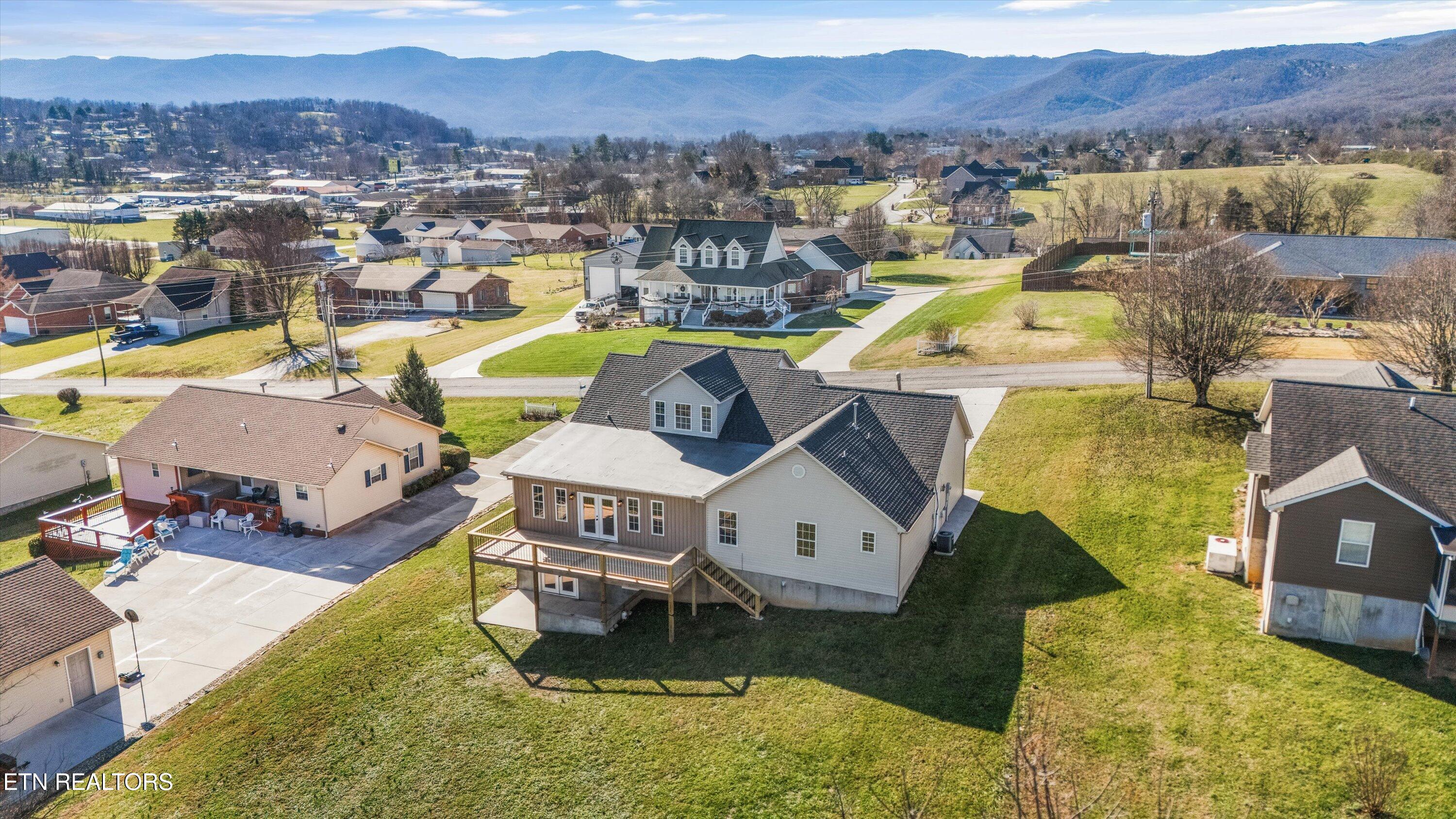 252 Perkins Lane