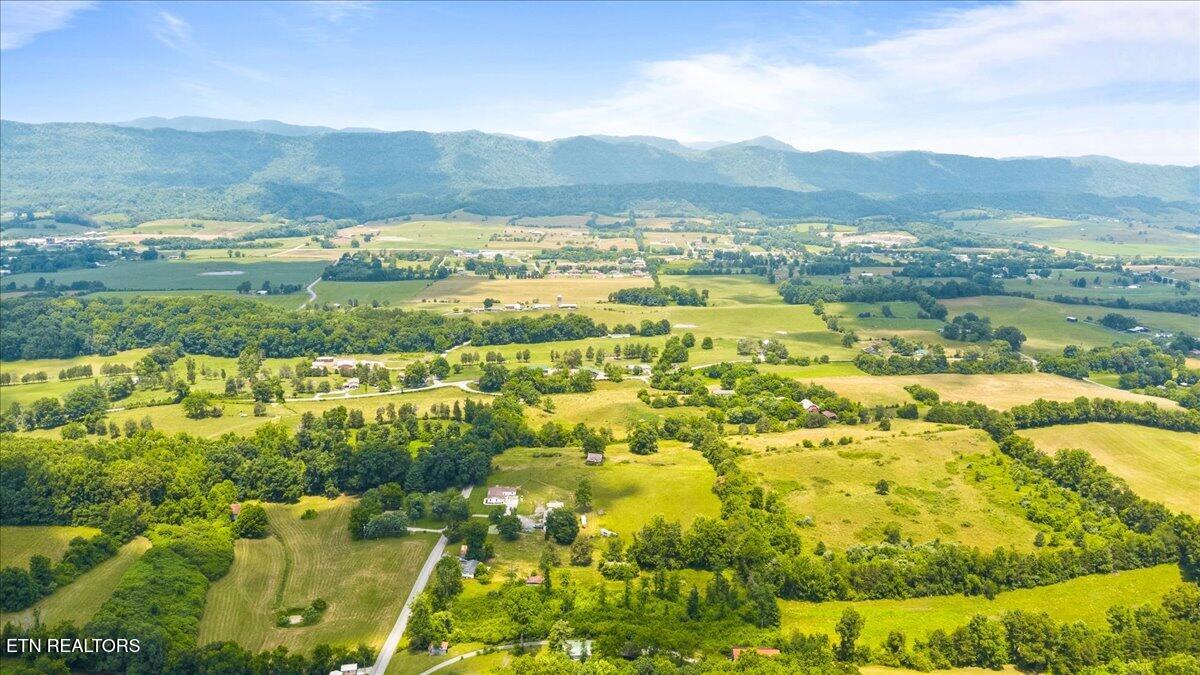 211 Pump Hollow Rd