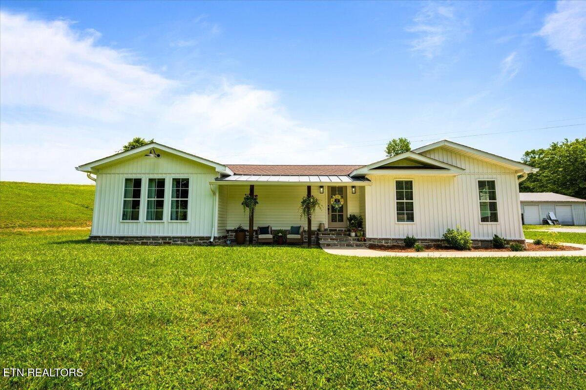211 Pump Hollow Rd