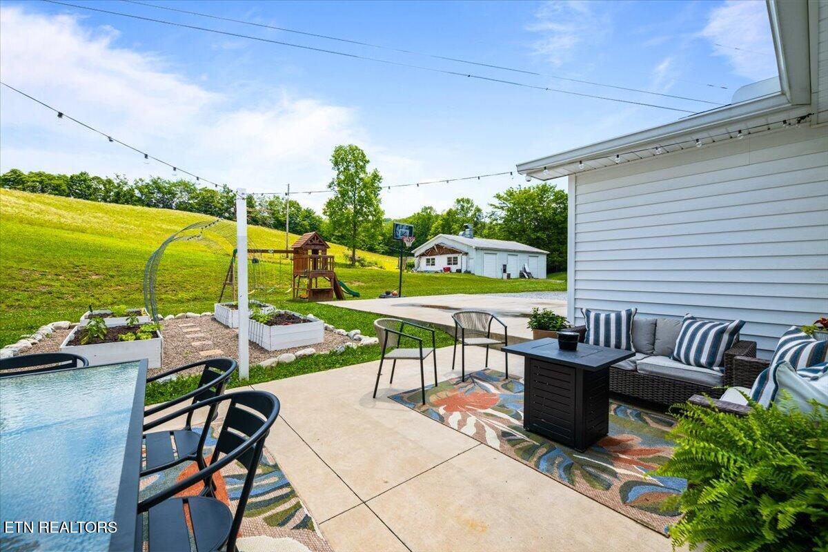 211 Pump Hollow Rd