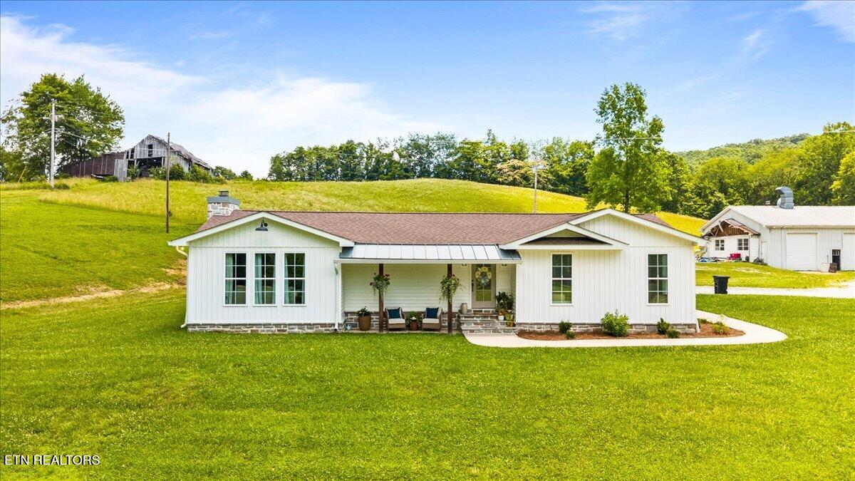 211 Pump Hollow Rd