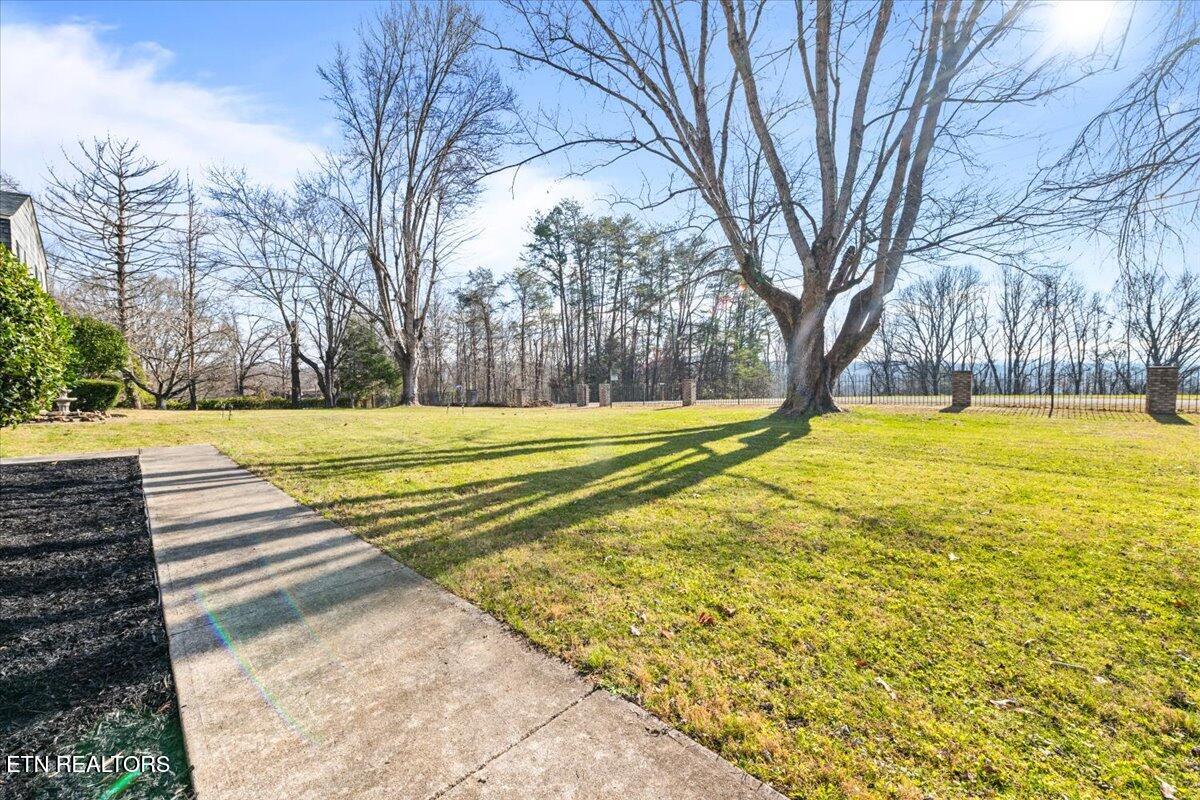 203 Golf Hill Lane, LaFollette