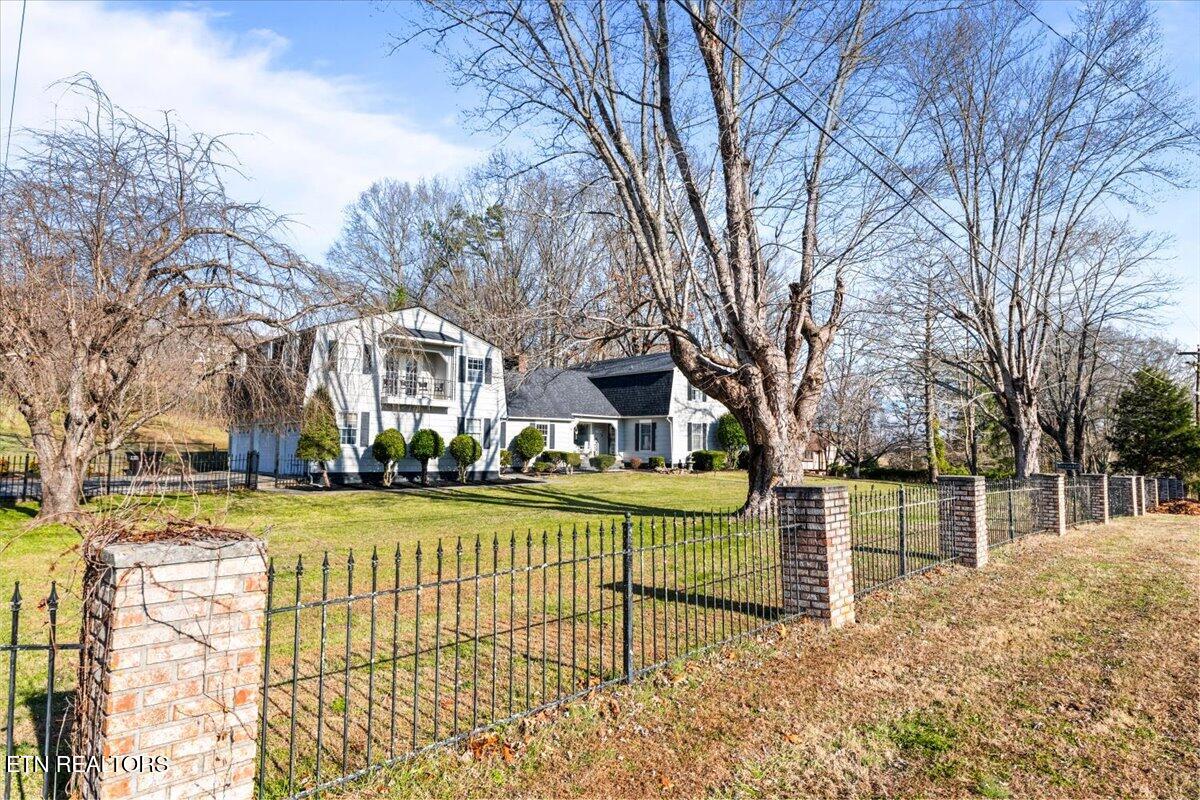 203 Golf Hill Lane, LaFollette