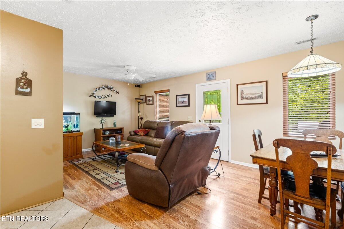 274 Pearl Rd, LaFollette