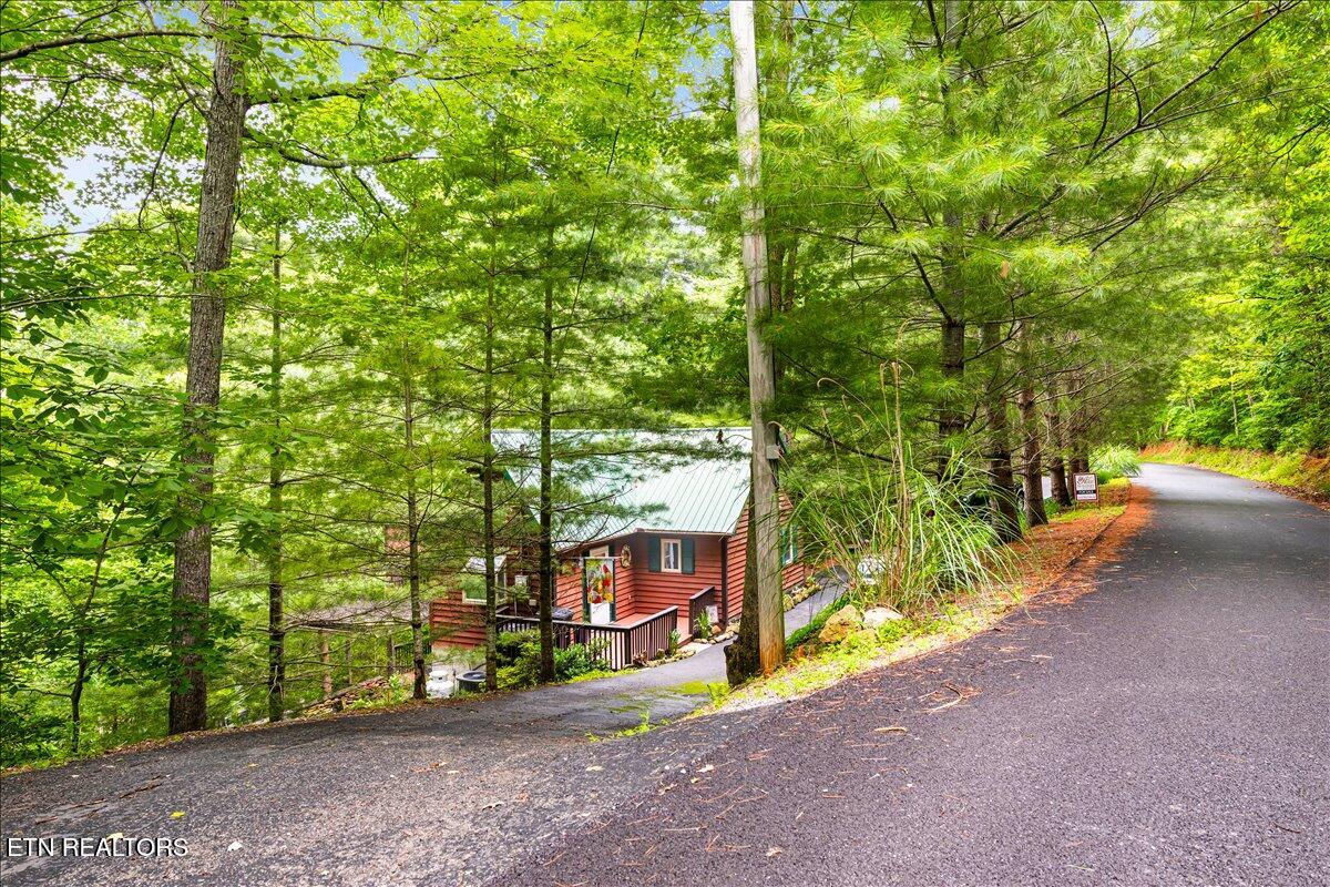 274 Pearl Rd, LaFollette
