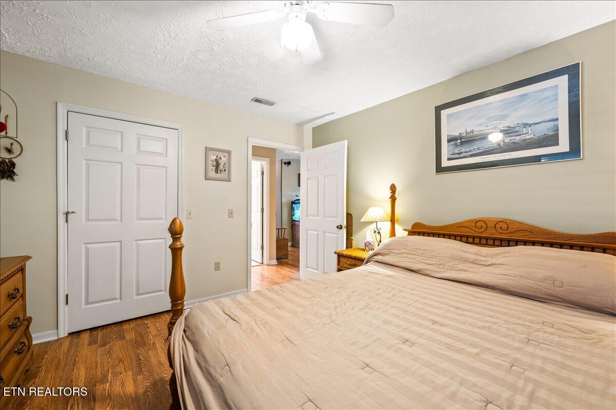 274 Pearl Rd, LaFollette