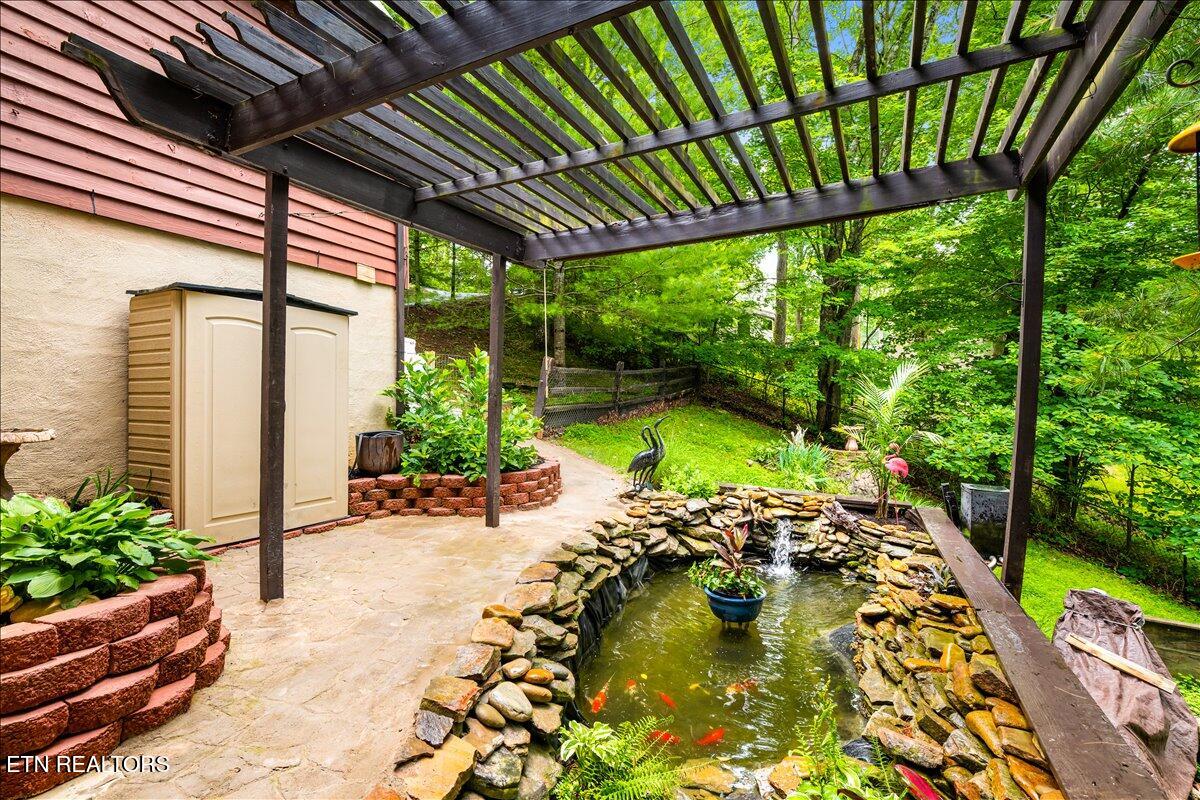 274 Pearl Rd, LaFollette