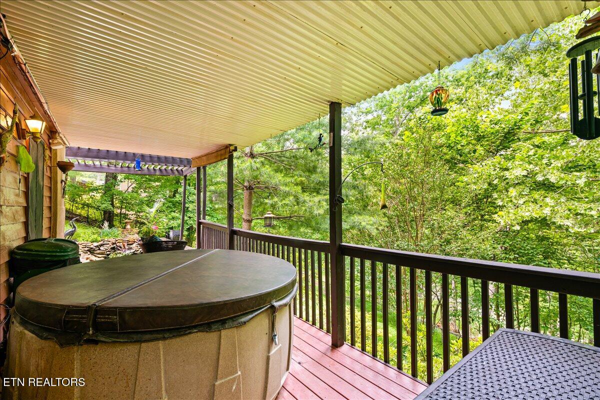 274 Pearl Rd, LaFollette