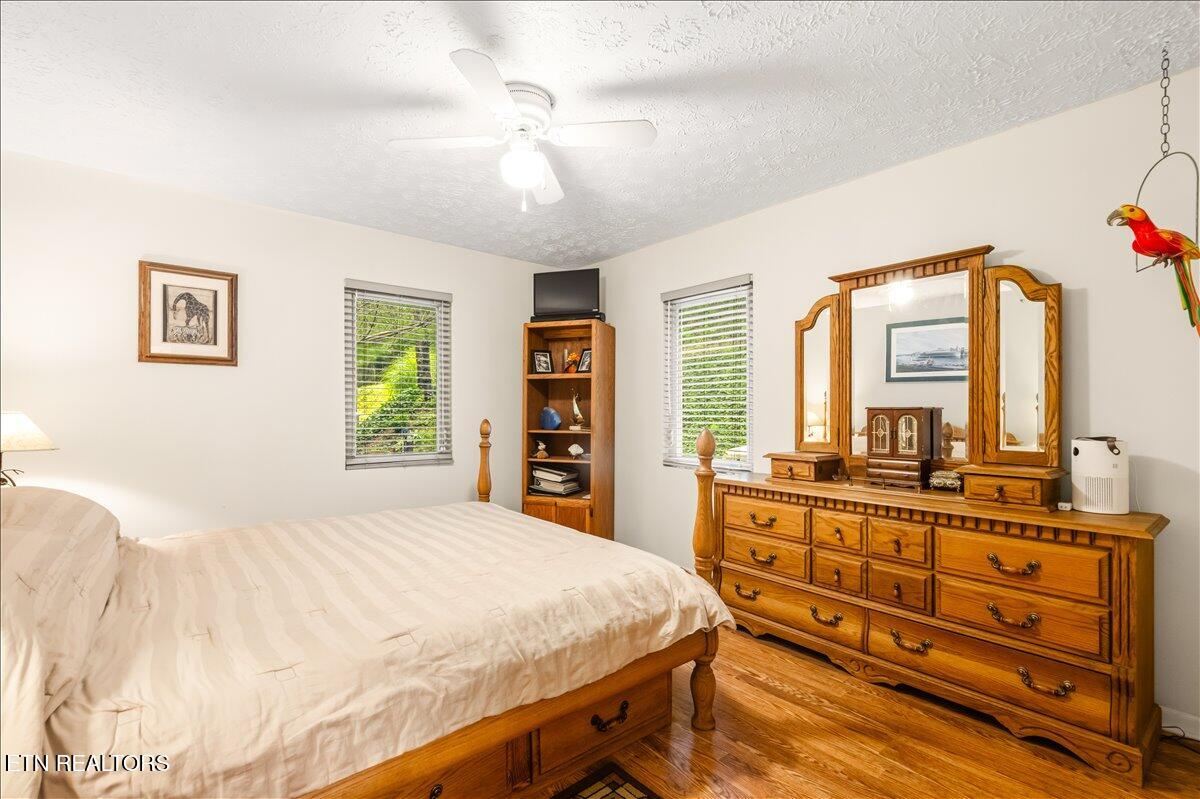 274 Pearl Rd, LaFollette