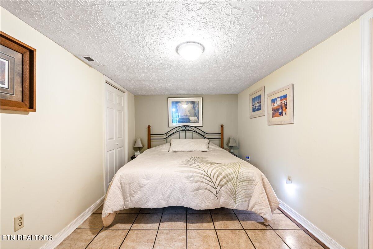 274 Pearl Rd, LaFollette