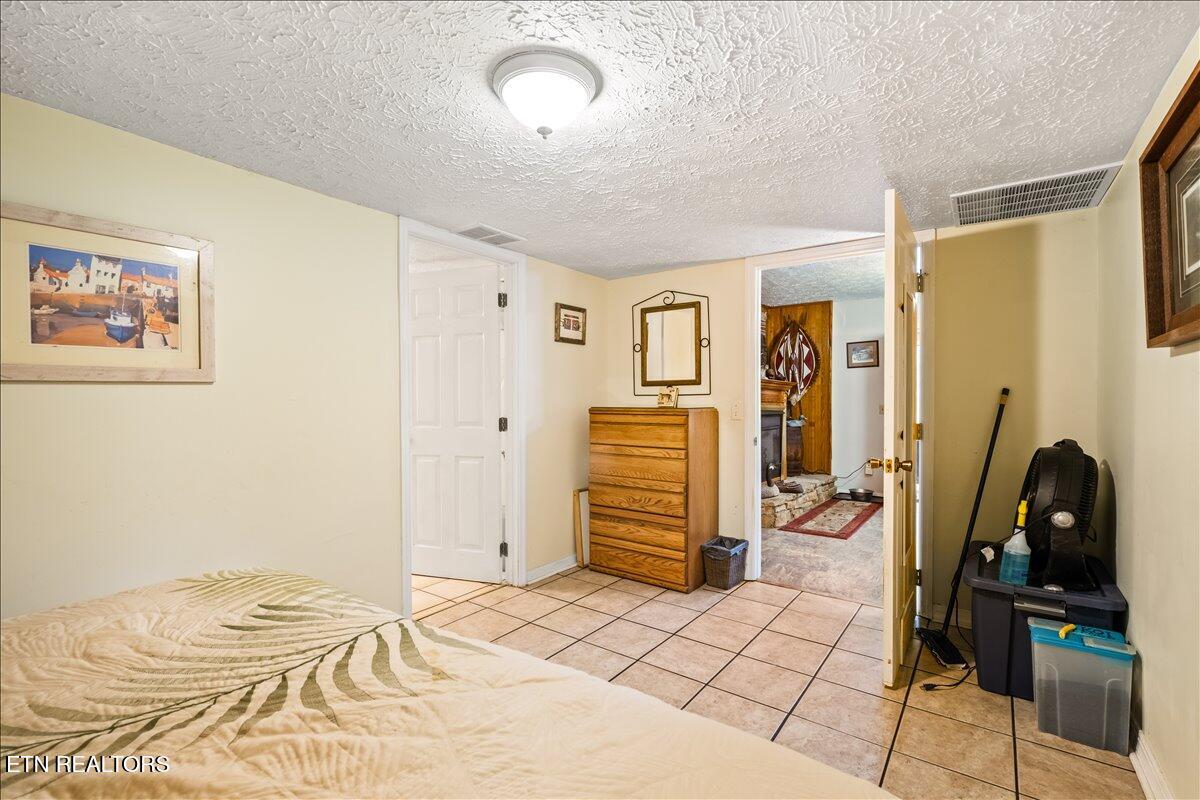 274 Pearl Rd, LaFollette